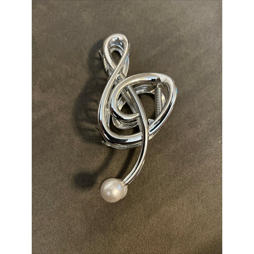 FmTreble Clif Hair Claw Clip Unique Music Note G Clef Large Silver W/ Pearl Tips